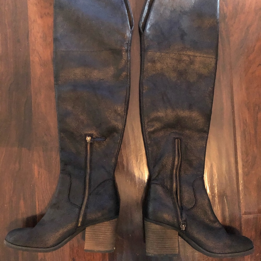 Hinge Boots - image 3